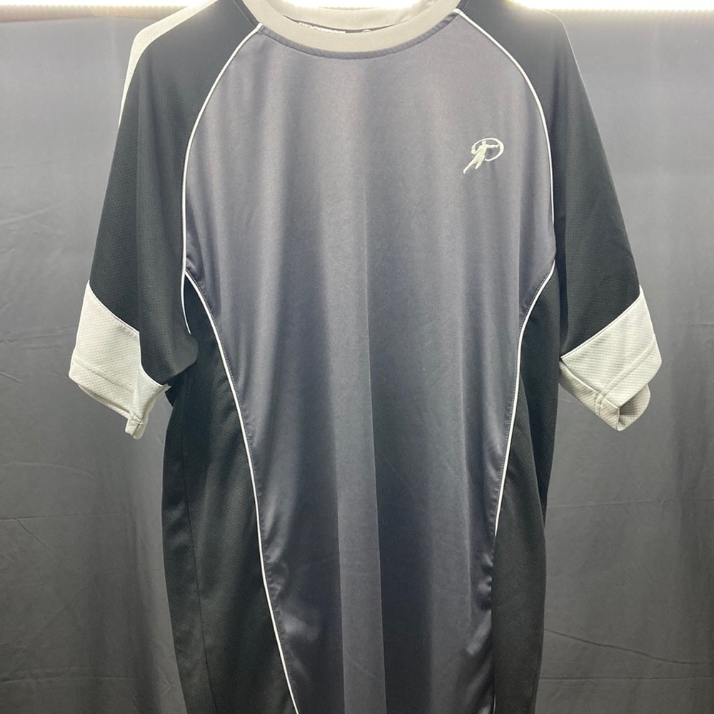 Black, grey dri-fit shirt protege XL